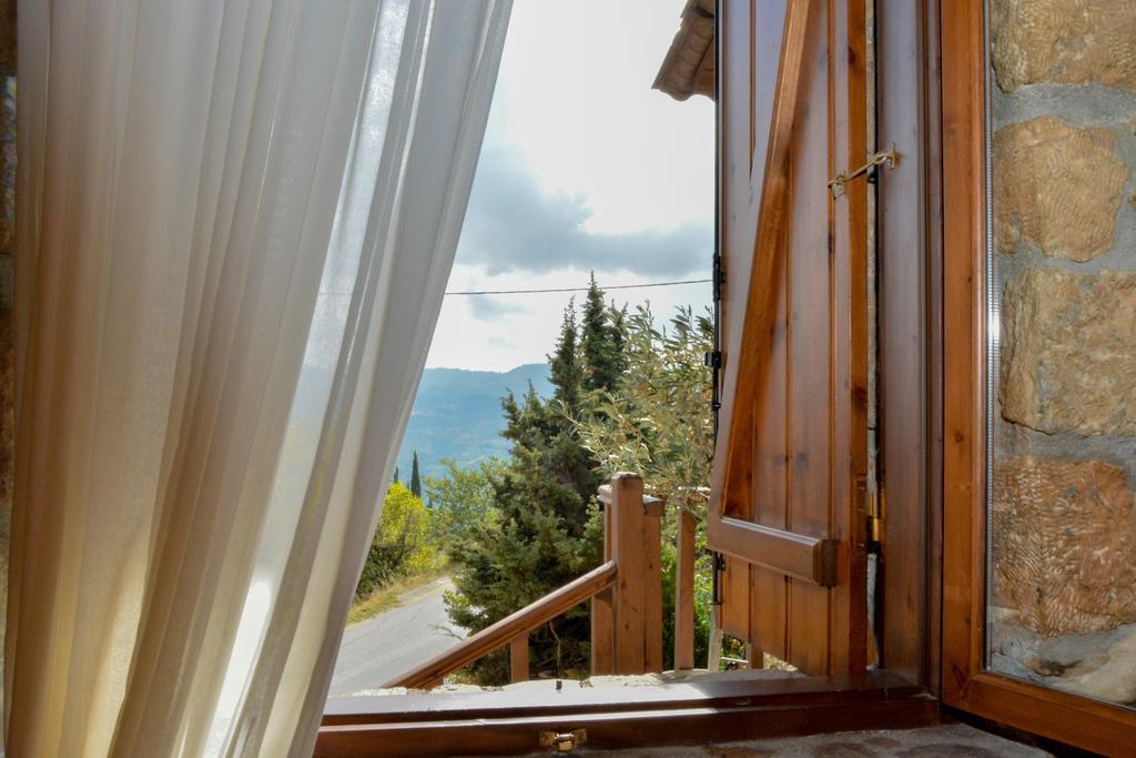 Nymfes Guesthouse Synikia Mesi Trikalon ภายนอก รูปภาพ