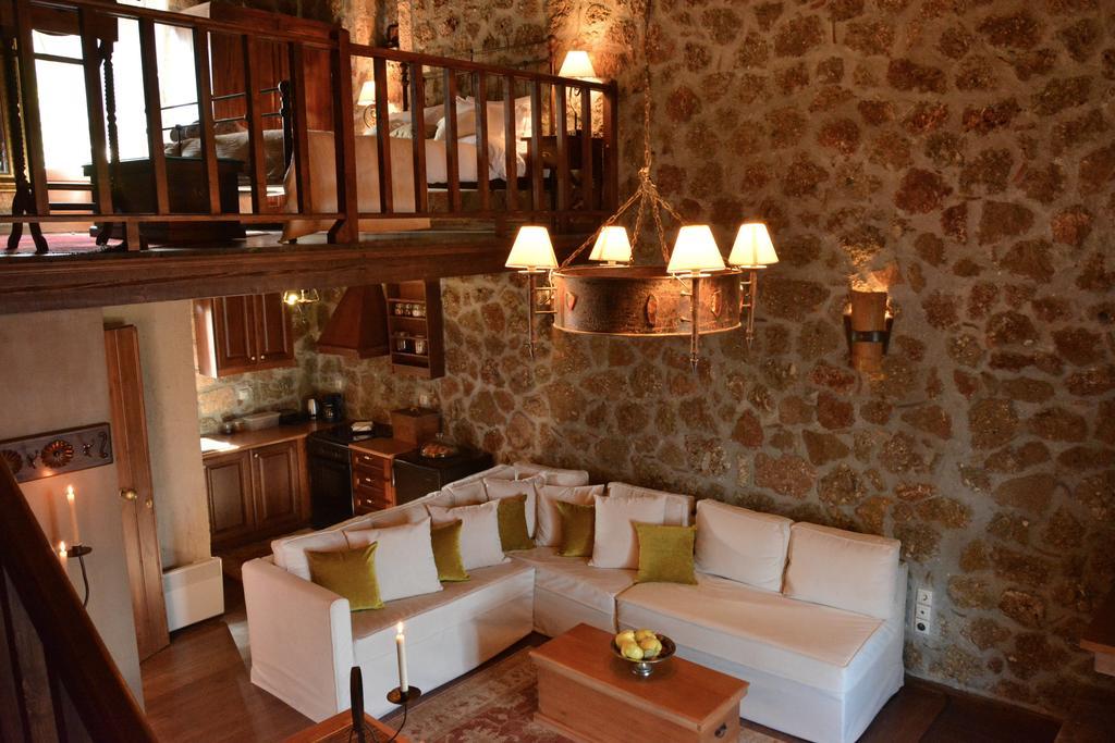 Nymfes Guesthouse Synikia Mesi Trikalon ห้อง รูปภาพ
