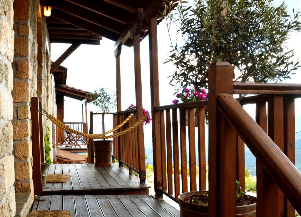 Nymfes Guesthouse Synikia Mesi Trikalon ภายนอก รูปภาพ