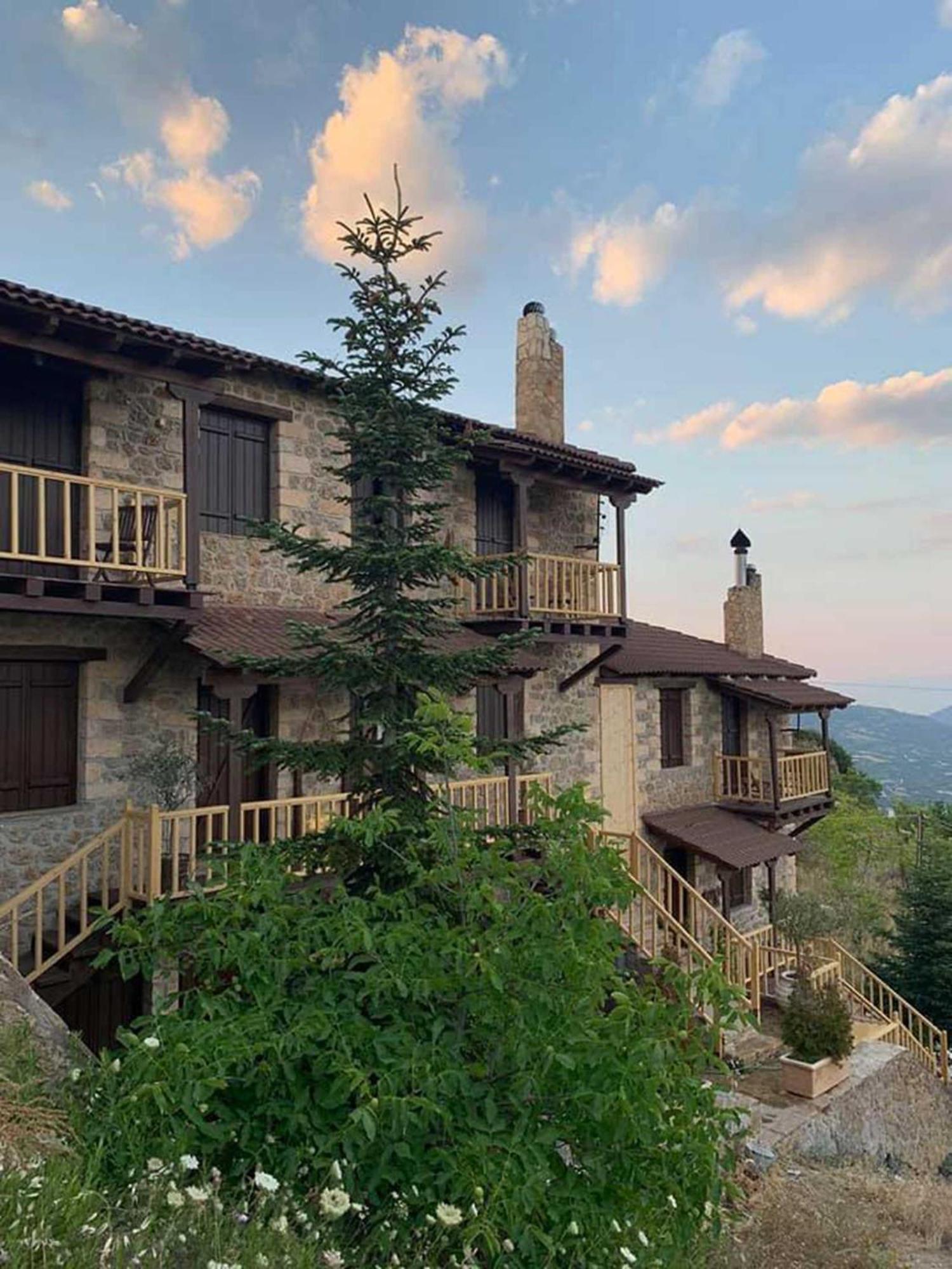 Nymfes Guesthouse Synikia Mesi Trikalon ภายนอก รูปภาพ